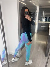 Load image into Gallery viewer, Kia ruched bum gym leggings - blue/lilac