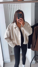 Load image into Gallery viewer, Idah faux suede jacket - beige