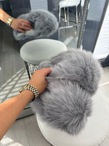 Millie faux fur oversized slippers - grey