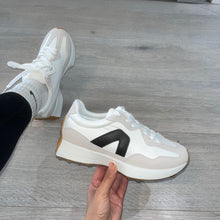 Load image into Gallery viewer, Nuela trainers - white/black