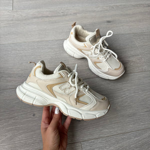 Nessa trainers - nude/metallic (size up)