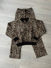 Load image into Gallery viewer, Talia straight leg jogger set - leopard