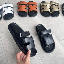 Load image into Gallery viewer, Helena sandals - black