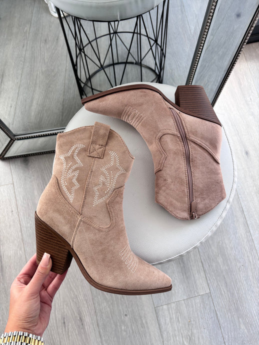 Shaney cowboy ankle boots - beige