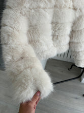 Load image into Gallery viewer, Abbie faux fur premium jacket - beige