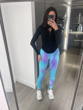 Load image into Gallery viewer, Kia ruched bum gym leggings - blue/lilac