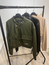 Load image into Gallery viewer, Tailor faux leather look bomber jacket - khaki