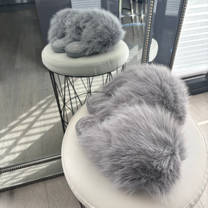 Millie faux fur oversized slippers - grey