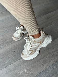 Nessa trainers - nude/metallic (size up)