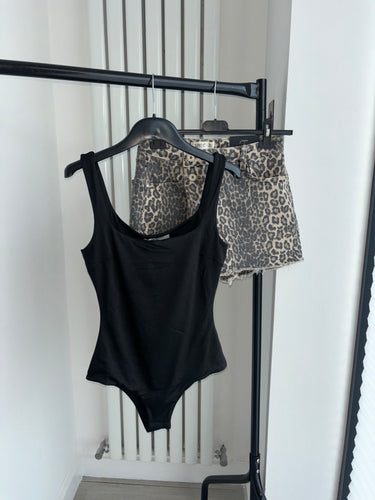 Una black double lined slinky square neck bodysuit