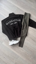 Load image into Gallery viewer, Manhattan stitch logo 1/4 zip jumper - black