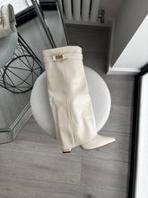 Load image into Gallery viewer, Ivey folded lock detail boots - original beige