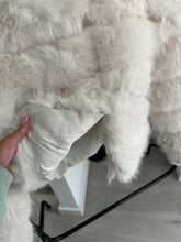Load image into Gallery viewer, Abbie faux fur premium jacket - beige