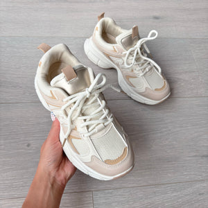 Nessa trainers - nude/metallic (size up)