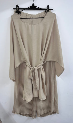 Belted top and pleated trouser set