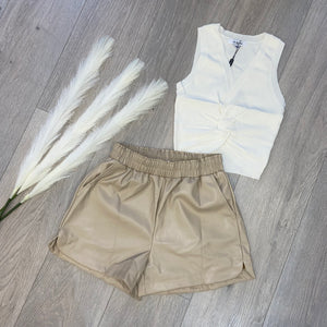 Lilia faux leather look shorts - nude