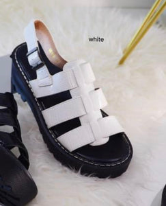 Demi sandals - white