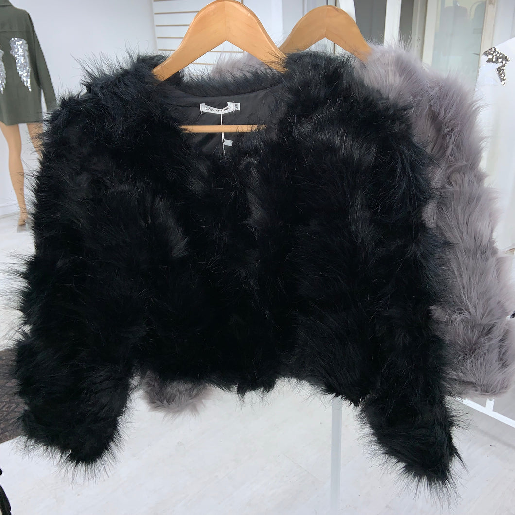 Audrina cropped faux fur jacket - black