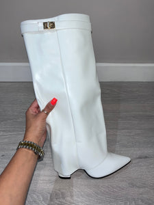 Ivey folded lock detail boots - white
