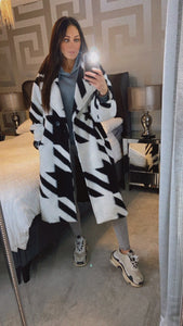 Astra houndstooth longline coat - black/white