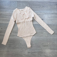 Load image into Gallery viewer, Sia long sleeve bodysuit - cream