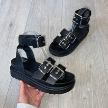 Load image into Gallery viewer, Kita chunky buckle detail sandals